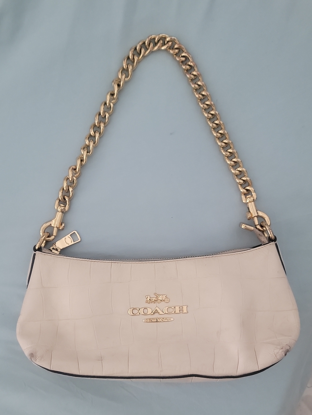 COACH Y2K Outlet Charttlot Women's Cream Leather Shoulder Bag with Gold Chain